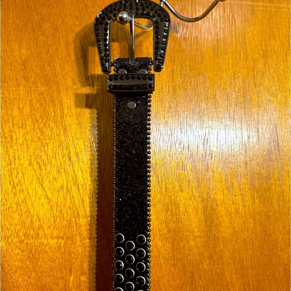 Belt never worn